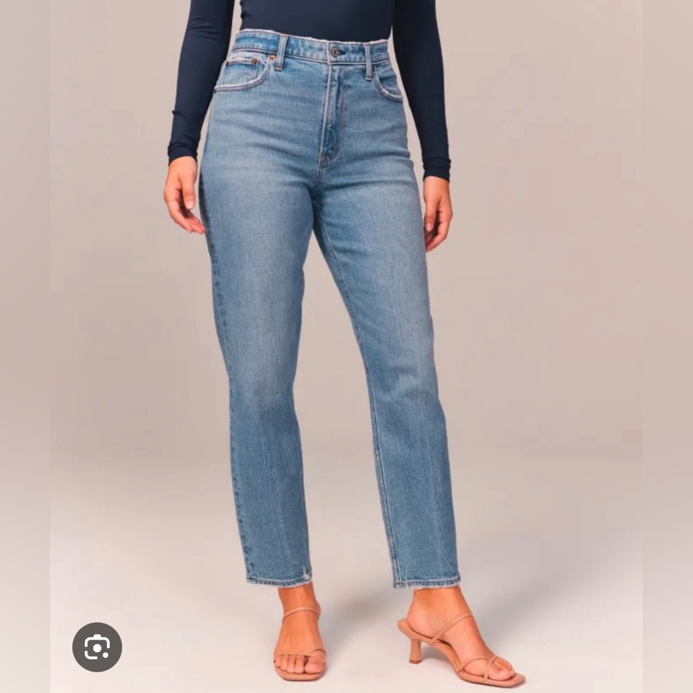 Abercrombie and Fitch high rise mom jeans